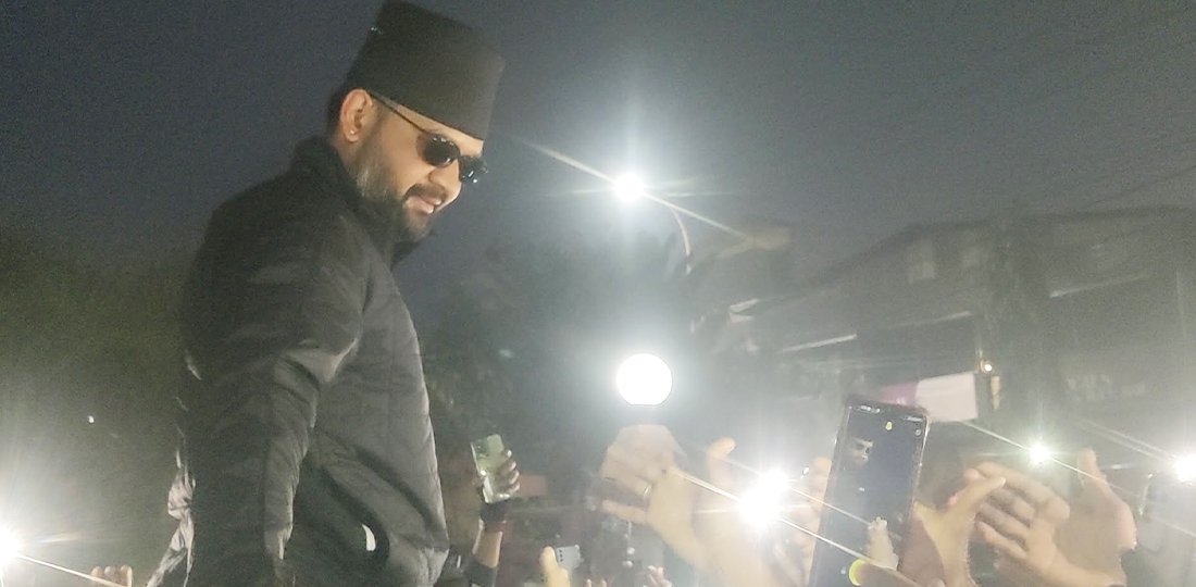 काठमाडौँ फर्किए बालेन... काठमाडौँ फर्किए बालेन...