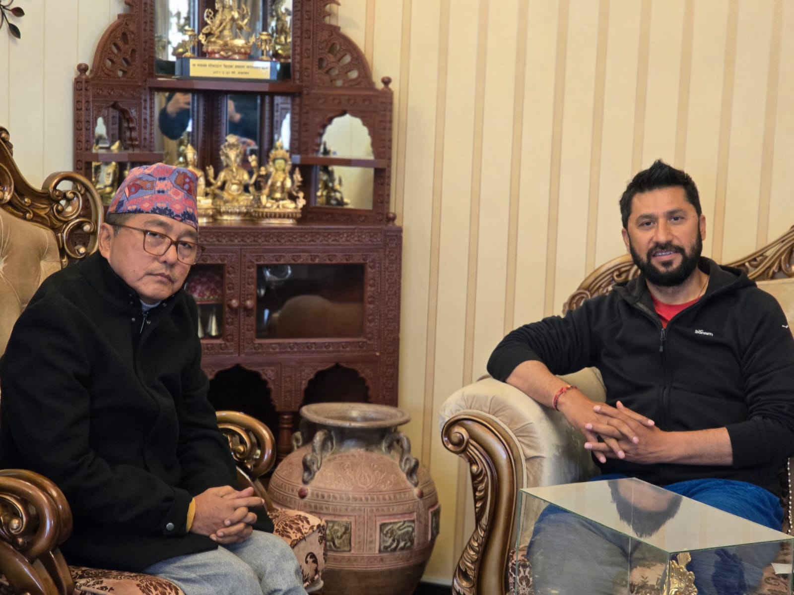 रास्वपा सभापति लामिछाने र राप्रपाका अध्यक्ष लिङ्देनबीच भेटवार्ता रास्वपा सभापति लामिछाने र राप्रपाका अध्यक्ष लिङ्देनबीच भेटवार्ता