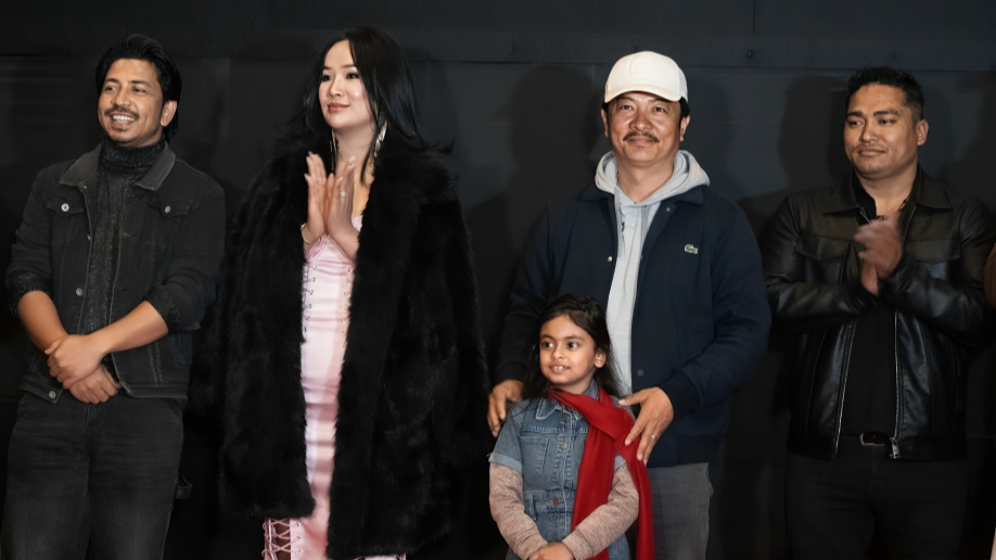 बुवा र छोरीको भावनात्मक कथा बोल्ने चलचित्र ‘मिरमिरे’को ट्रेलर सार्वजनिक बुवा र छोरीको भावनात्मक कथा बोल्ने चलचित्र ‘मिरमिरे’को ट्रेलर सार्वजनिक