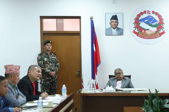 प्रधानमन्त्री सुशीला कार्की र दुर्गा प्रसाईंको टोलीबीच छलफल जारी