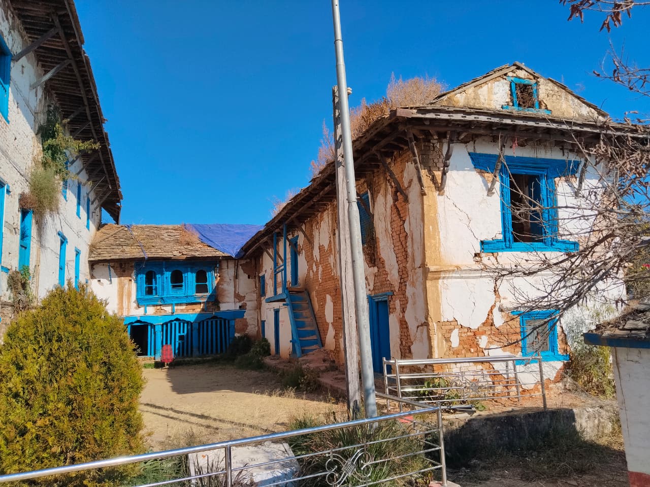 ऐतिहासिक सेतो दरबार संकटमा : पहिचान नै मेटिने खतरा