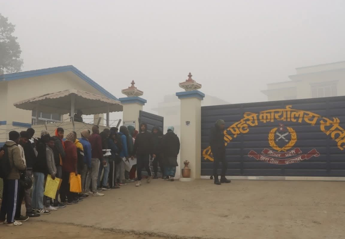 निर्वाचन प्रहरीमा मागभन्दा दोब्बर आवेदन दर्ता