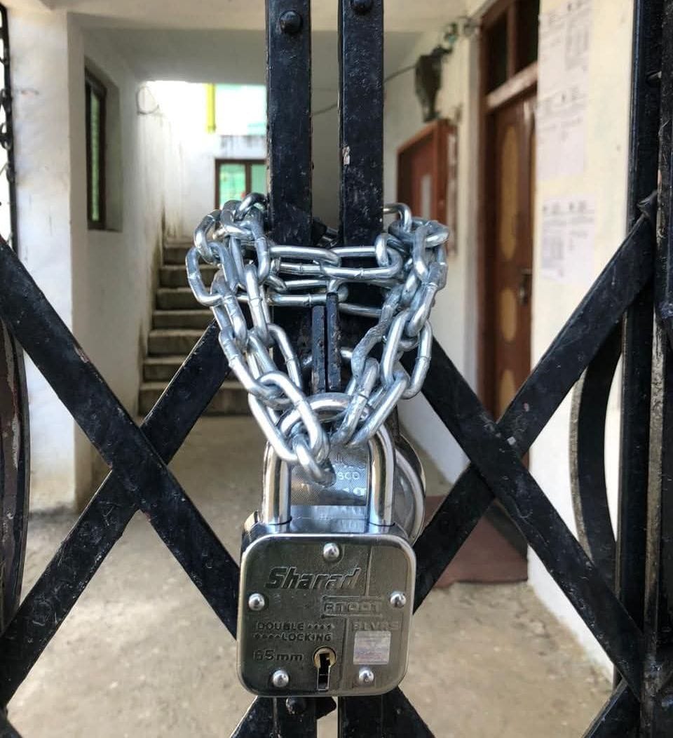 एमाले बाजुराको पार्टी कार्यालयमा ताला, युवापुस्तालाई अवसर नदिएको आक्रोश