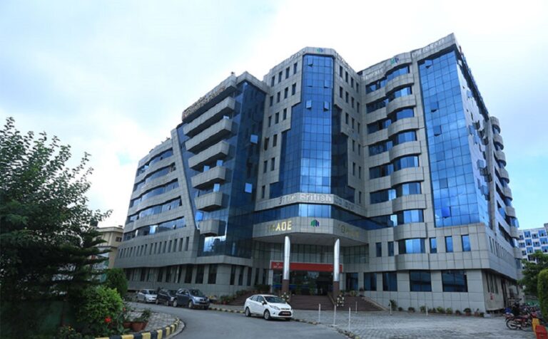 द ब्रिटिस कलेजले पत्रकारलाई नियन्त्रणमा राख्यो, प्रेस स्वतन्त्रतामाथि गम्भीर हमला