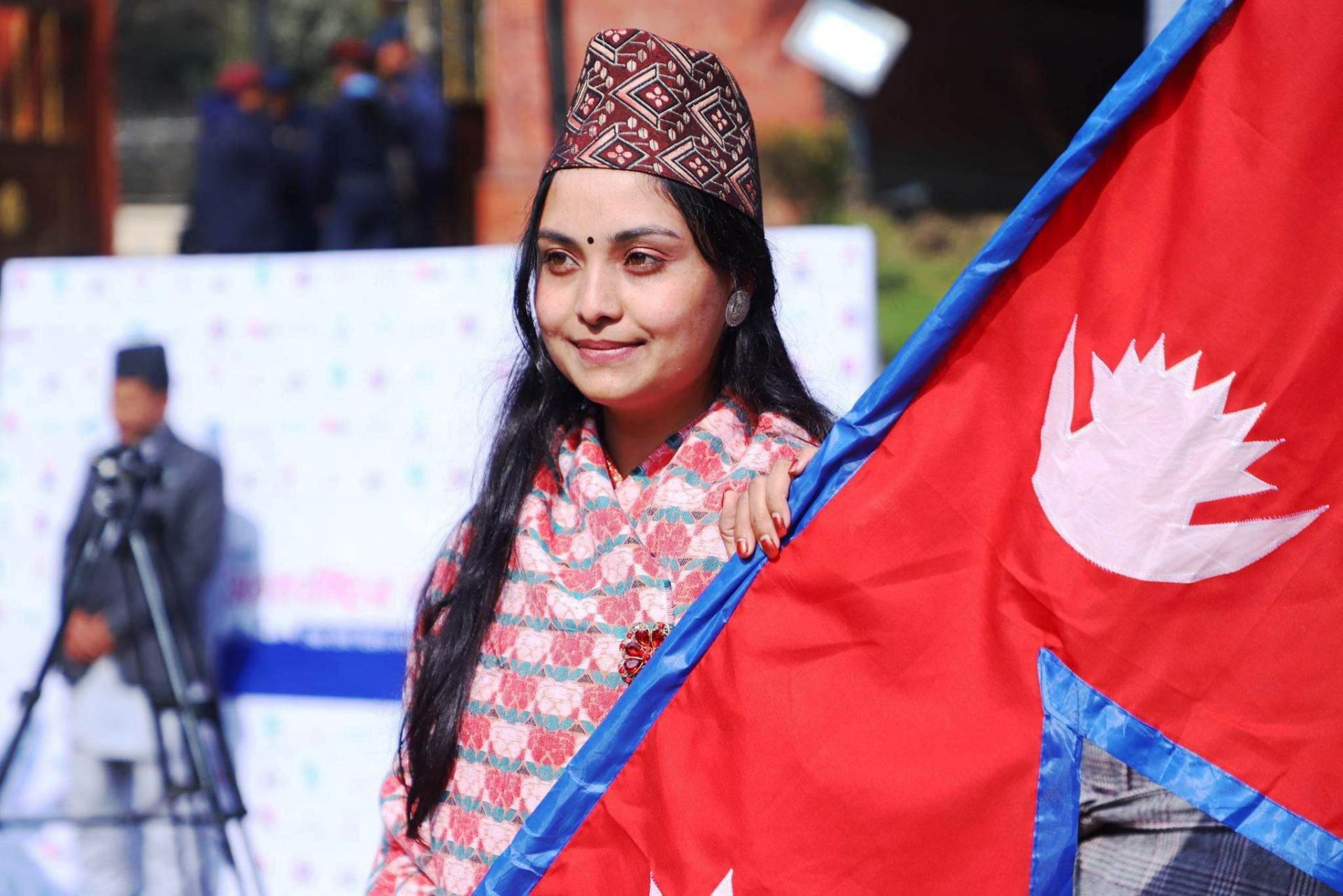 आज १३औँ राष्ट्रिय पोसाक एवं टोपी दिवस आज १३औँ राष्ट्रिय पोसाक एवं टोपी दिवस