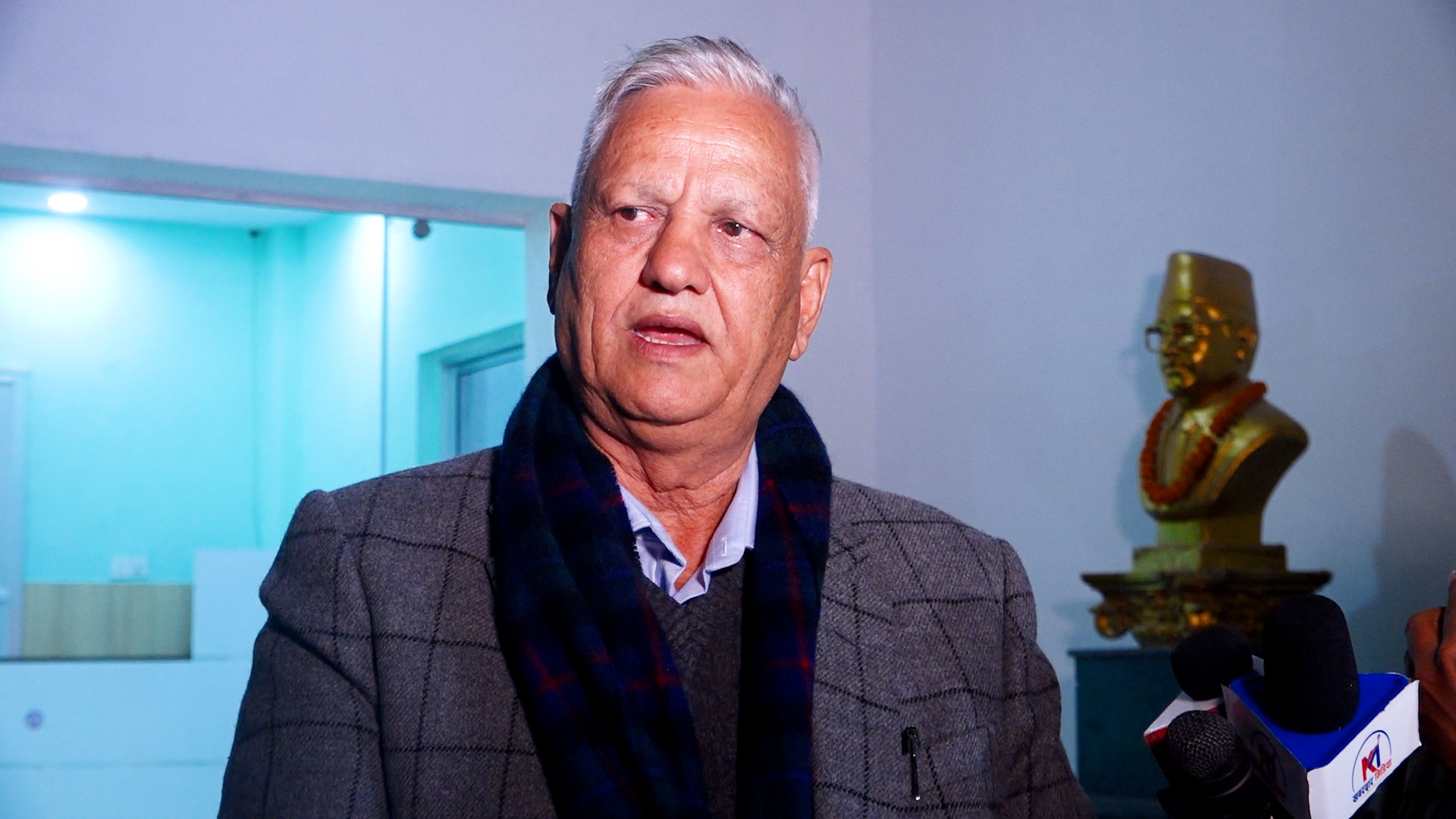 एमाले सचिवालय बैठकः भावी प्रधानमन्त्रीका रूपमा ओली अगाडि, प्रदेश र जिल्लागत उम्मेदवार टुङ्गो