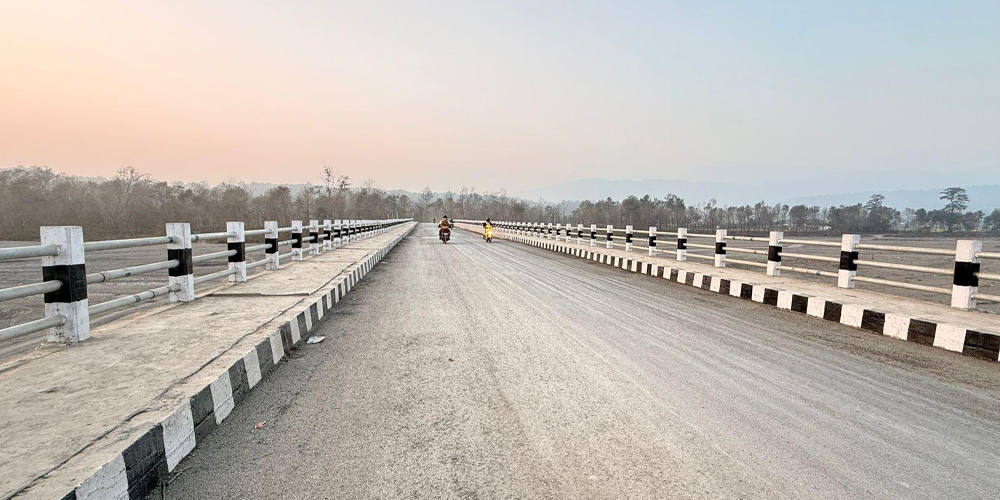 आठ वर्षमा बन्यो केरुङ्गे खोलामा पुल आठ वर्षमा बन्यो केरुङ्गे खोलामा पुल