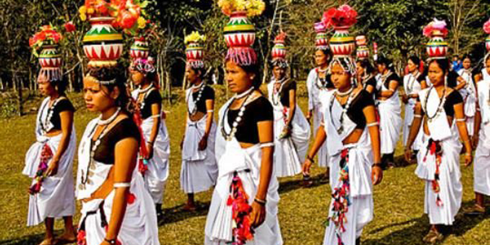 थारू बस्तीमा माघीको चहलपहल सुरू थारू बस्तीमा माघीको चहलपहल सुरू