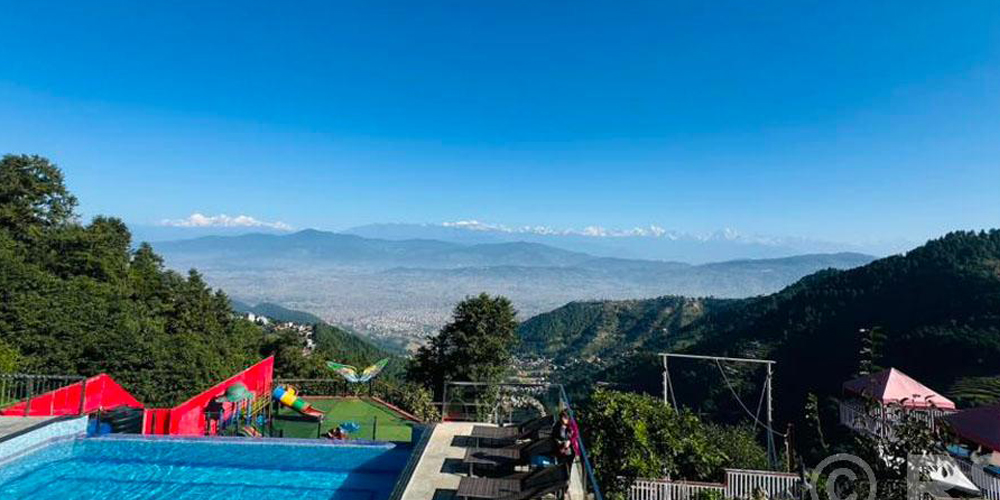 रानीकोटदेखि नगकोटसम्म अङ्ग्रेजी नयाँ वर्षको उल्लास रानीकोटदेखि नगकोटसम्म अङ्ग्रेजी नयाँ वर्षको उल्लास