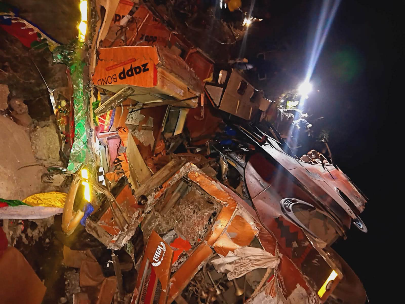 धादिङ बस दुर्घटनाः मृत्यु भएका १९ मध्ये ९ जनाको सनाखत (नामावलीसहित)