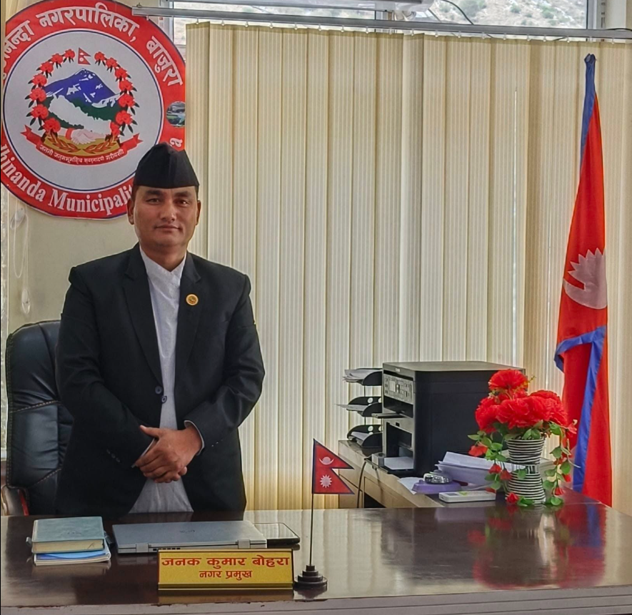 जनक बोहरा भन्छन् जिम्मेवारी बीचमै छाडेर प्रधानमन्त्री बन्ने आकांक्षा राम्रो होइन