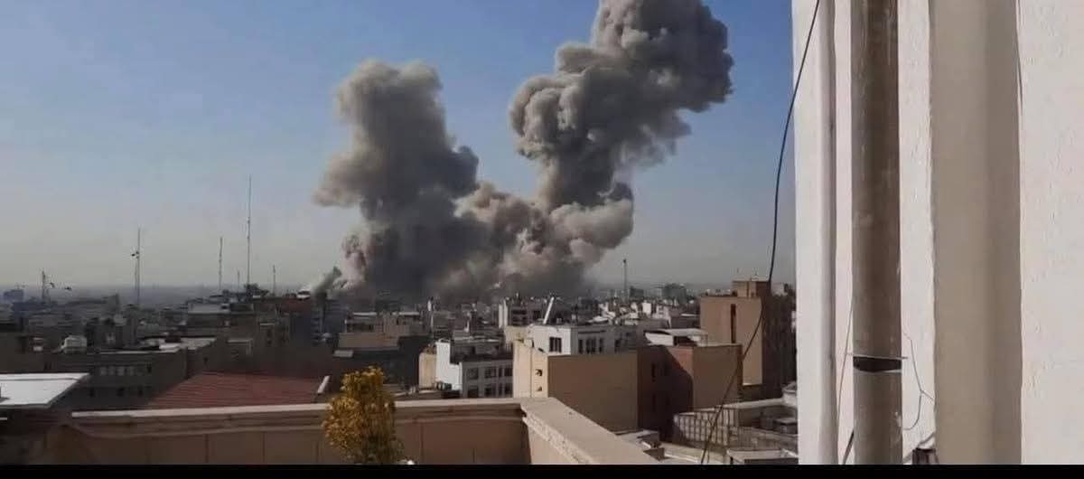 इजरायलले आक्रमण गरेपछि इरानले खाडी मुलुकहरूमा प्रतिआक्रमणलाई तीब्रता