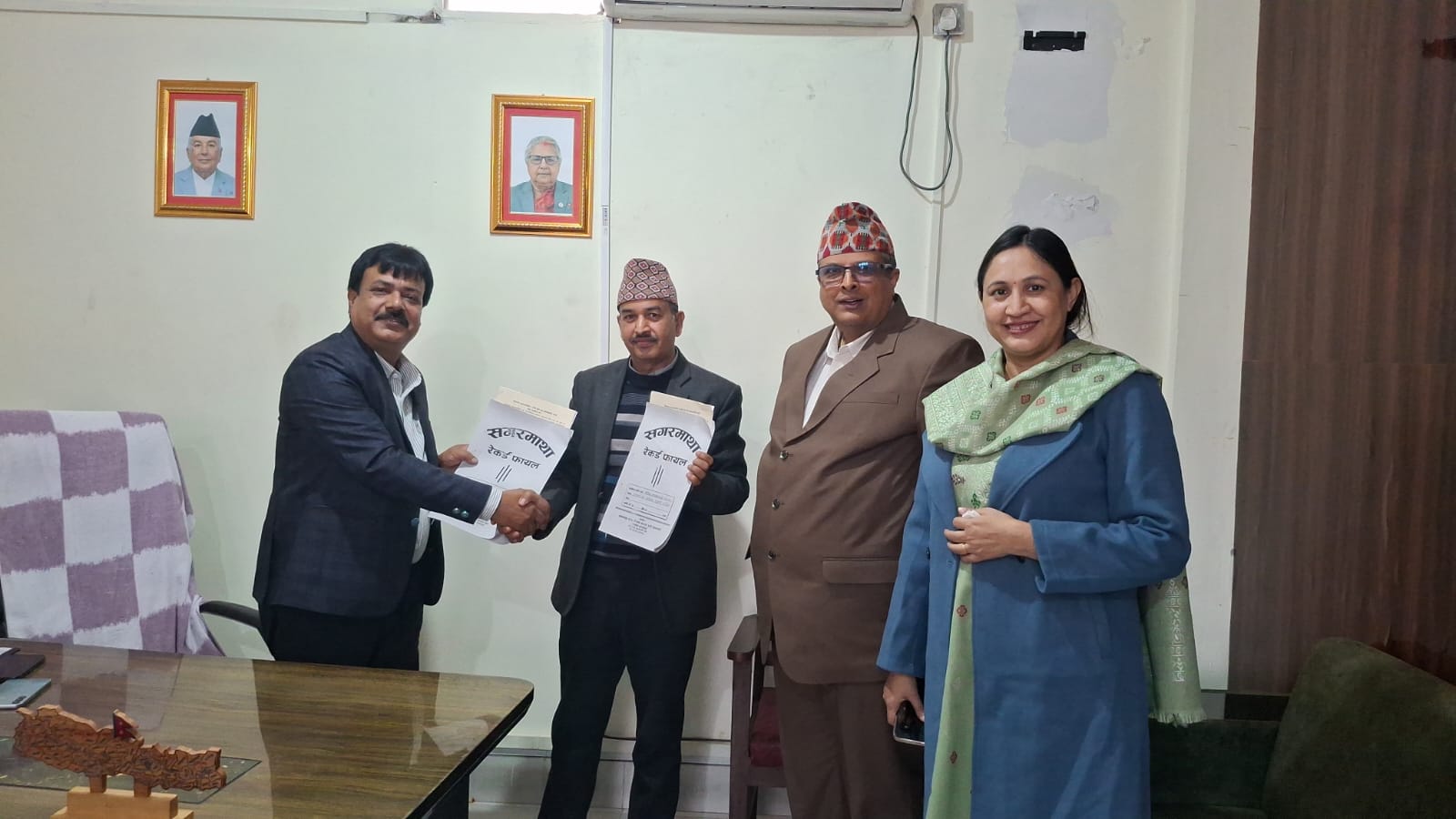 वीरेन्द्र सभागृहमा कोशी प्रदेशसभा सञ्चालन गर्न महानगर र प्रदेशसभा सचिवालयबीच सम्झौता वीरेन्द्र सभागृहमा कोशी प्रदेशसभा सञ्चालन गर्न महानगर र प्रदेशसभा सचिवालयबीच सम्झौता