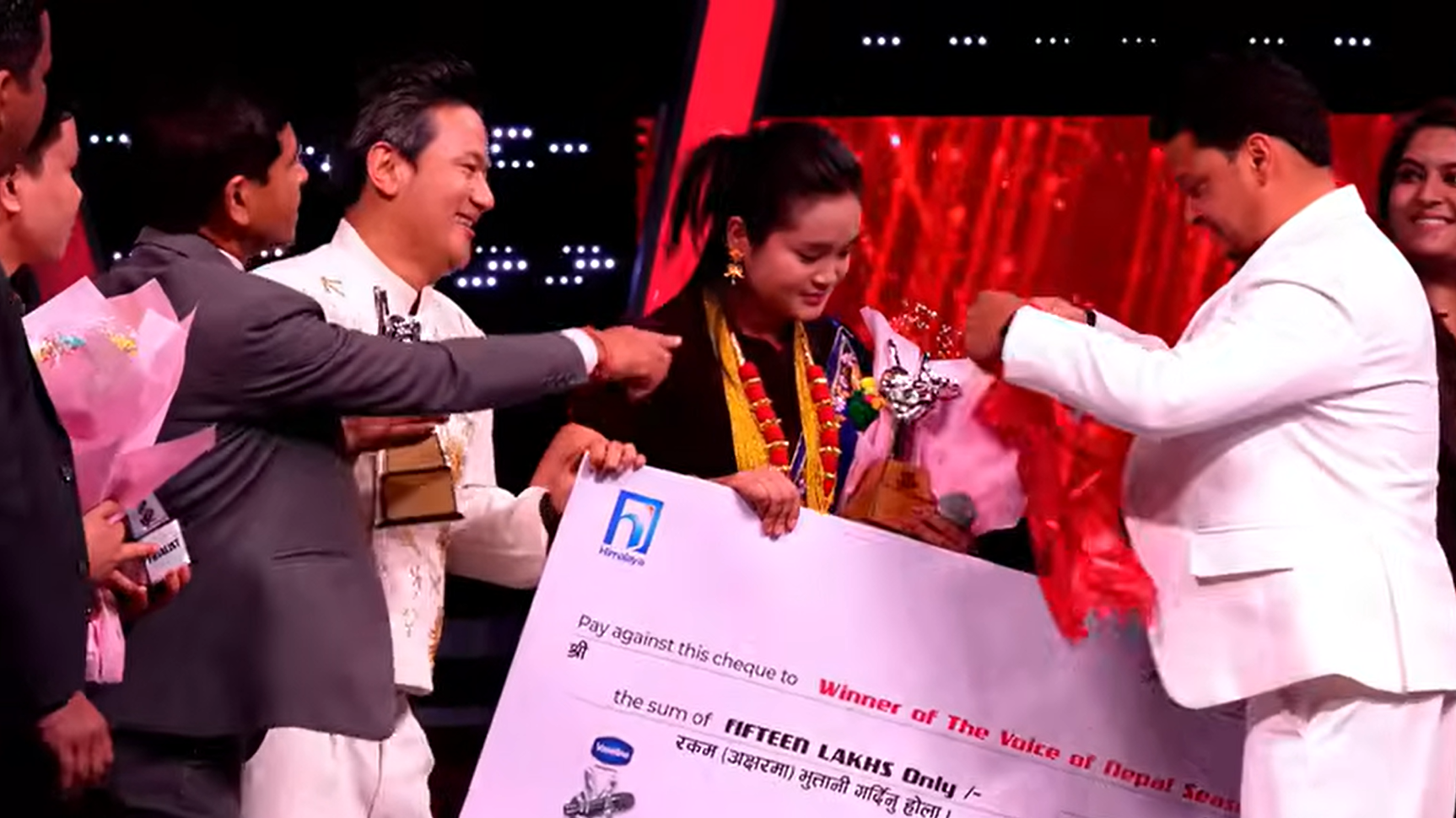 ‘द भ्वाइस अफ नेपाल’ सिजन ७ को उपाधि नीताकुमारी थापा मगरलाई ‘द भ्वाइस अफ नेपाल’ सिजन ७ को उपाधि नीताकुमारी थापा मगरलाई