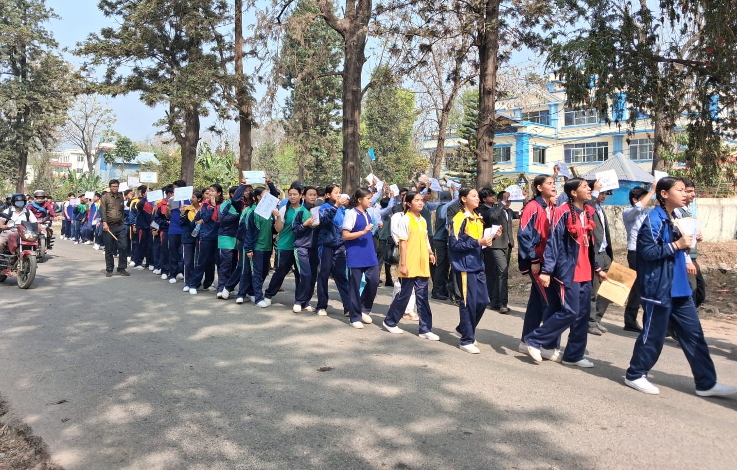 इनिशाको न्यायको माग गर्दै विद्यार्थीको प्रदर्शन