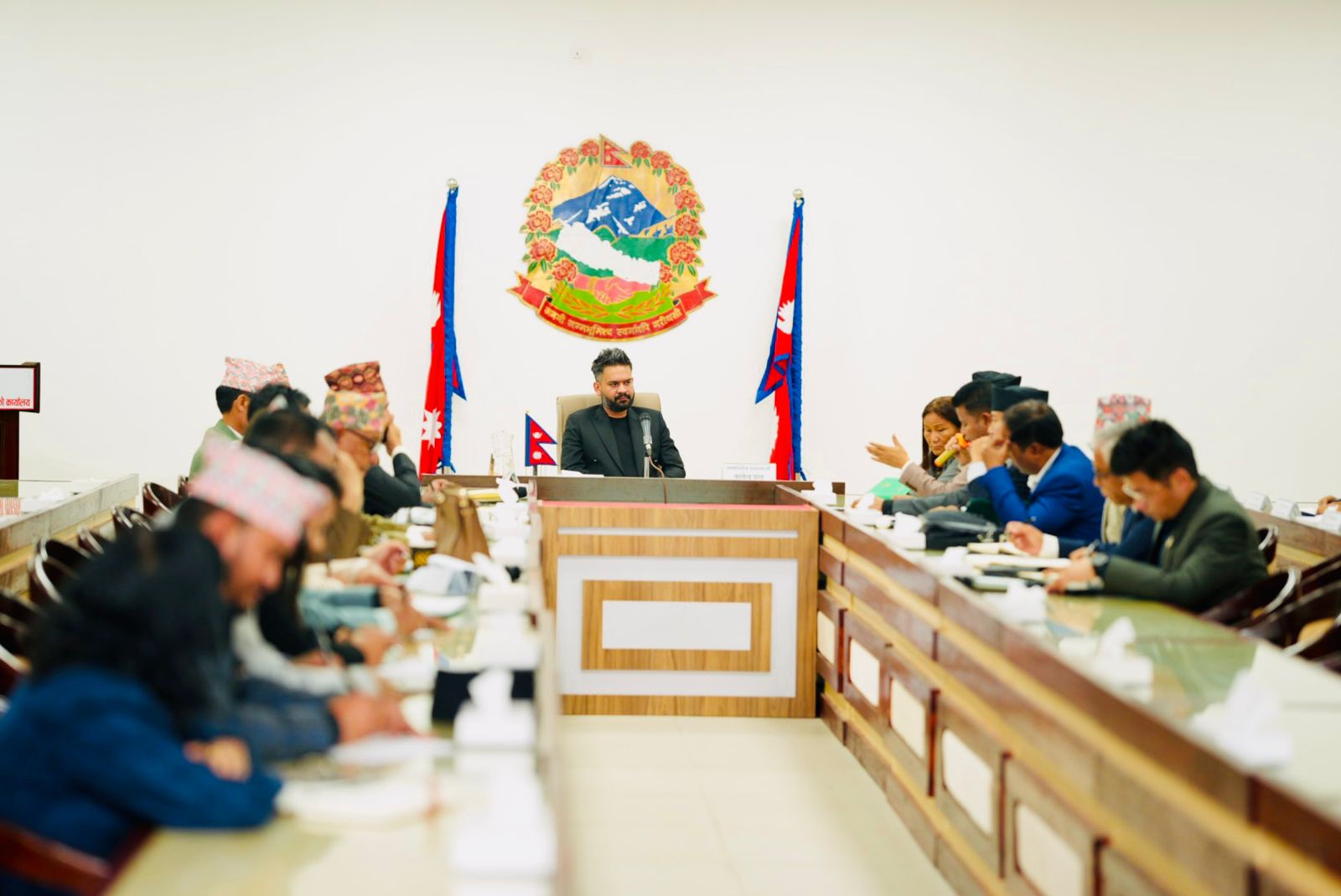 सांसदहरुले गराए प्रत्येक निर्वाचन क्षेत्रका छुट्टाछुट्टै समस्याबारे प्रधानमन्त्रीलाई जानकारी सांसदहरुले गराए प्रत्येक निर्वाचन क्षेत्रका छुट्टाछुट्टै समस्याबारे प्रधानमन्त्रीलाई जानकारी