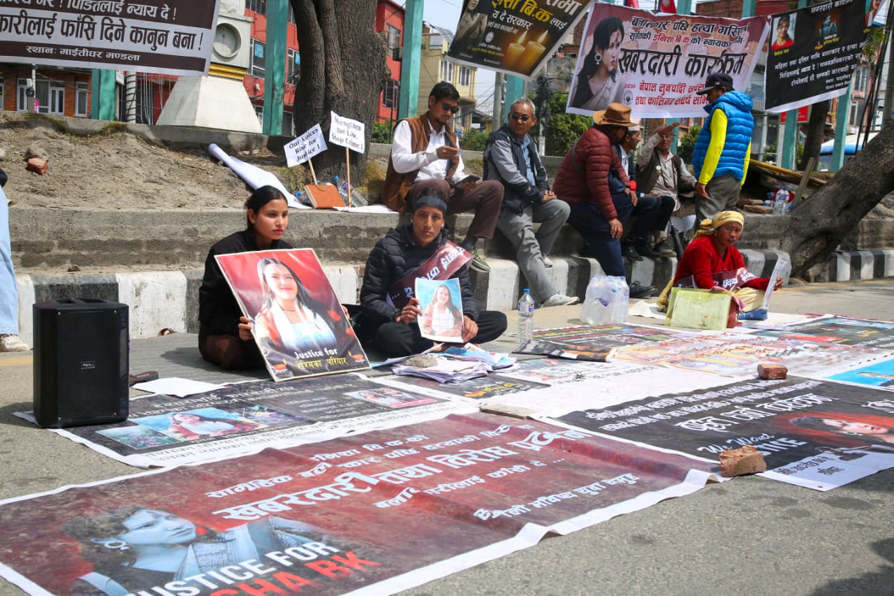 इनिशा विकको न्याय माग्दै माइतीघरमा हस्ताक्षर अभियान