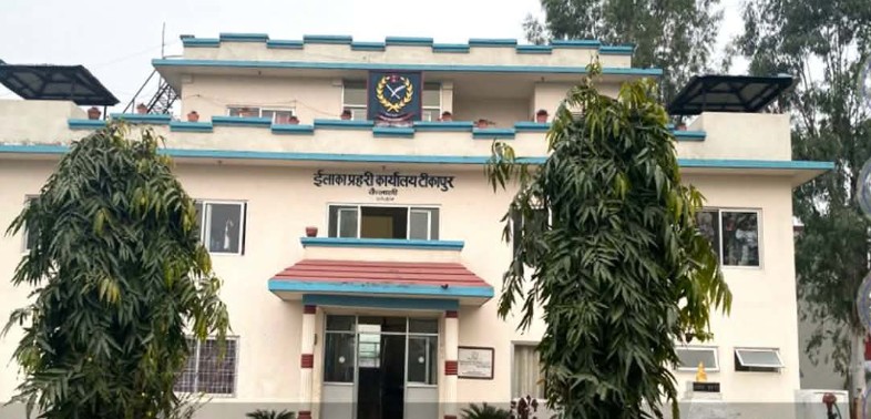 प्रहरी कार्यालयको छतबाट खसेर प्रहरी जवानको मृत्यु