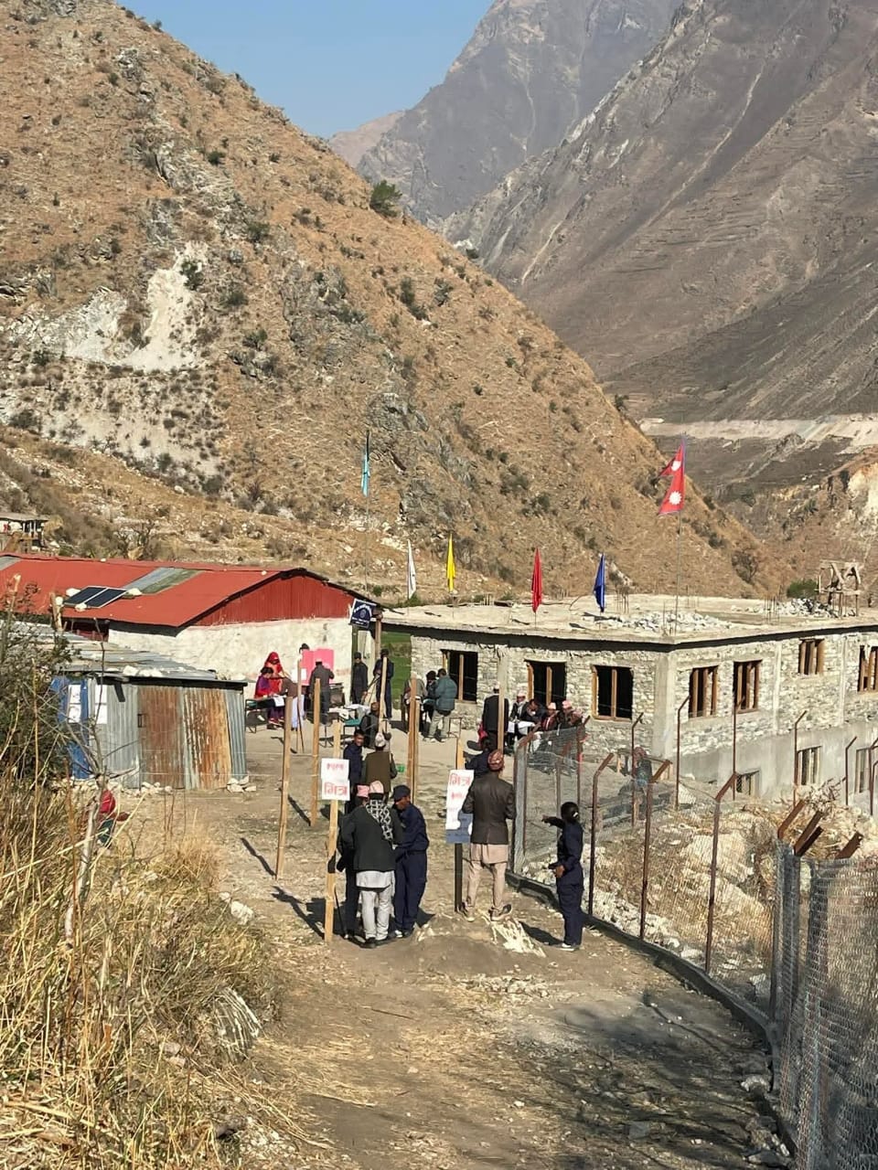 मुगुमा १ बजेसम्म ४३.५८ प्रतिशत मत खस्यो