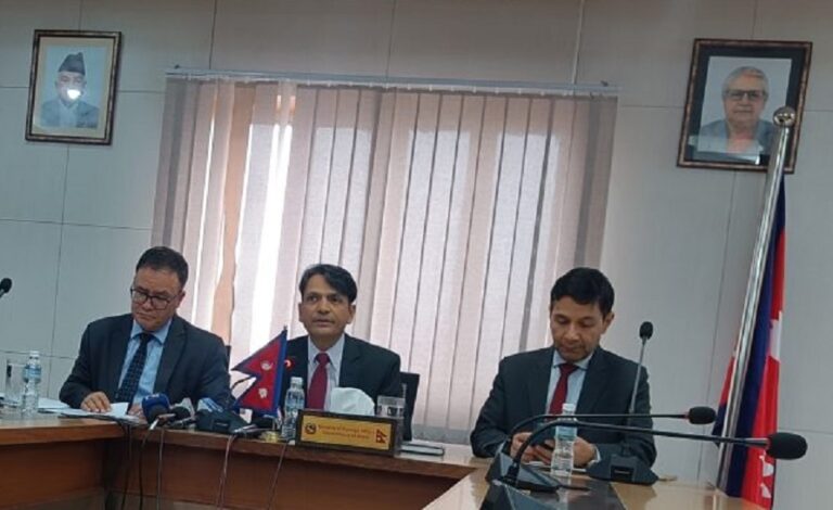 सामाजिक सञ्जालमा अफवाह फैलाएको आरोपमा यूएईमा ७ जना नेपाली पक्राउ