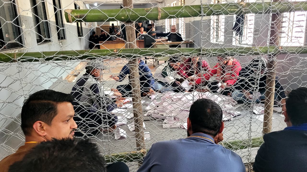 रामेछाप प्रतिनिधि सभा मतगणनाः रास्वपाका कृष्णहरि बुढाथोकी अग्रस्थानमा