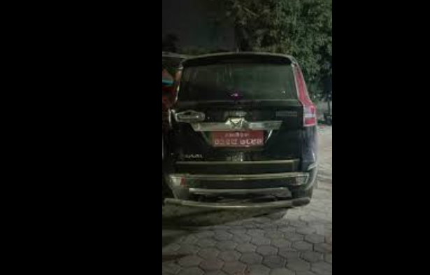 सरकारी गाडीमा निजी नम्बर प्लेट प्रयोग गर्ने पूर्वसभामुखका ज्वाइँ पक्राउ