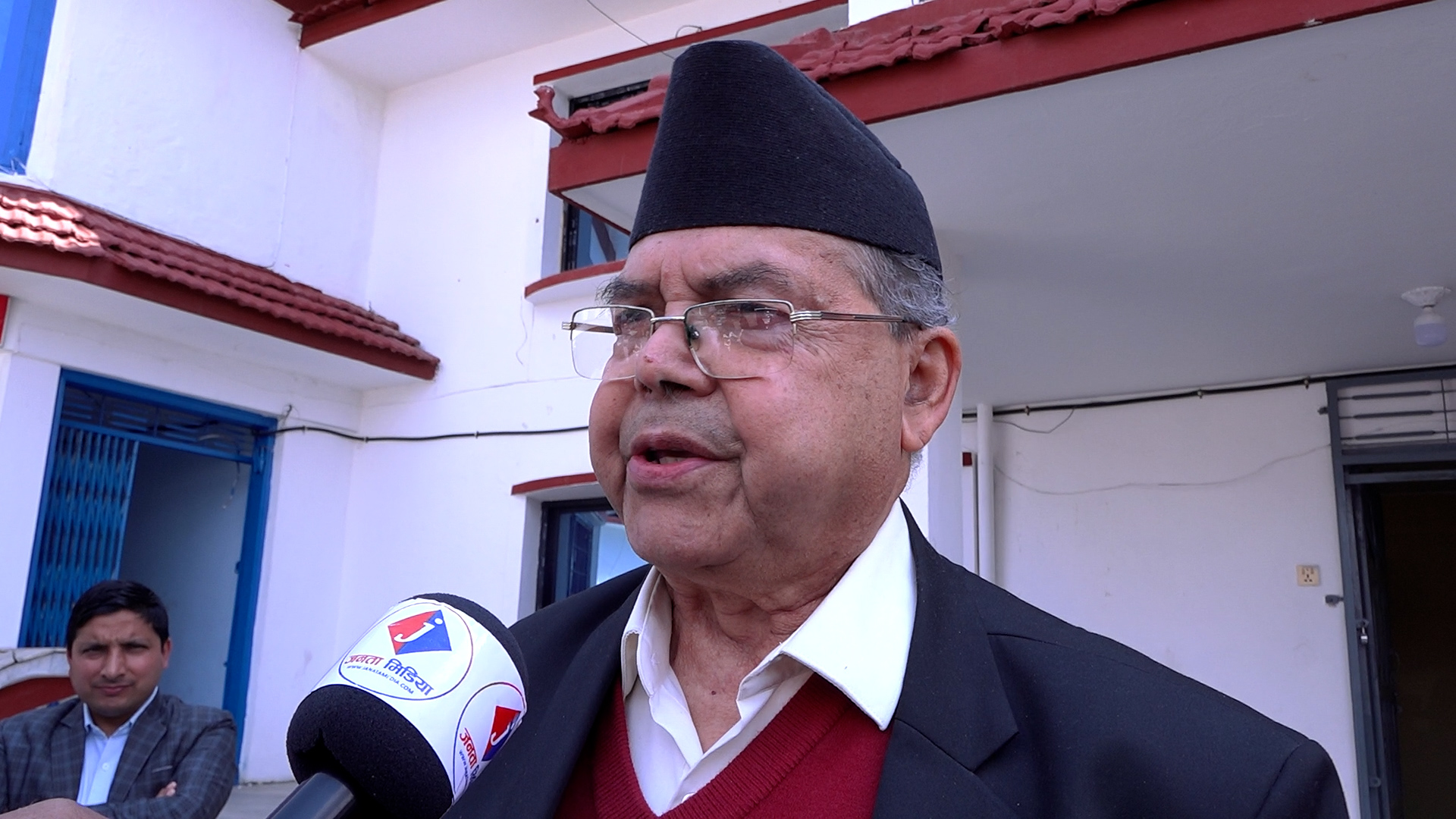 ओली र लेखकको प्रक्राउ सामान्य प्रक्रिया र कानुन विरुद्ध भएको होः वरिष्ठ नेता खनाल