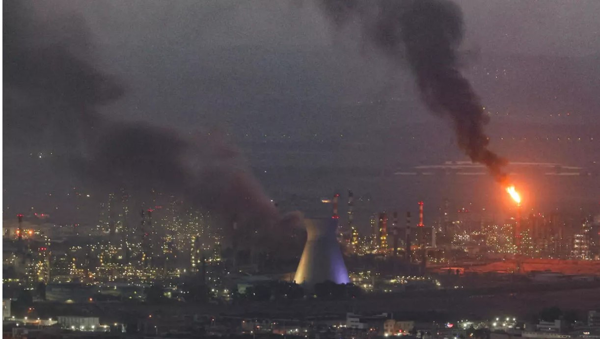 मध्यपूर्व तनावका बाबजुद चीनको अर्थतन्त्रमा अपेक्षा गरिएभन्दा तीव्र वृद्धि मध्यपूर्व तनावका बाबजुद चीनको अर्थतन्त्रमा अपेक्षा गरिएभन्दा तीव्र वृद्धि