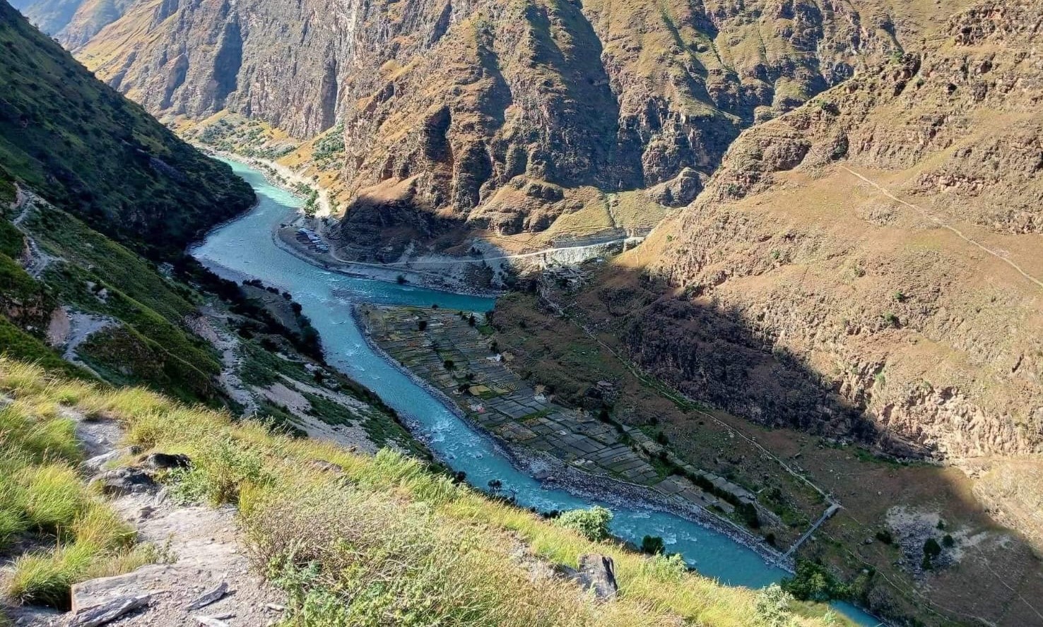 नदीमा पौडी खेल्नेक्रममा बालक बेपत्ता
