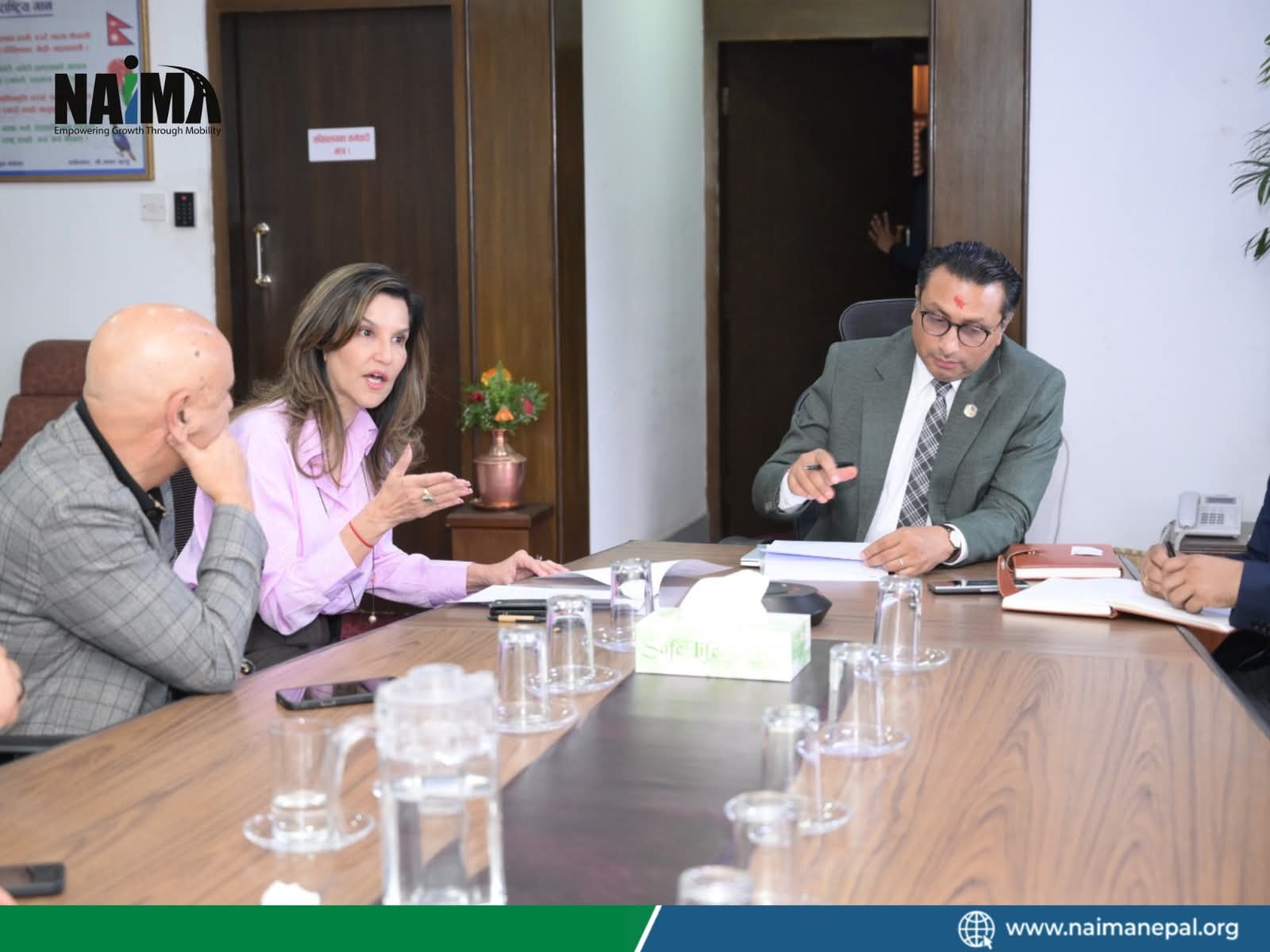 नाइमाद्वारा अटोमोबाइल क्षेत्र सुधारका लागि अर्थमन्त्रीलाई नीतिगत सुझाव पेश नाइमाद्वारा अटोमोबाइल क्षेत्र सुधारका लागि अर्थमन्त्रीलाई नीतिगत सुझाव पेश