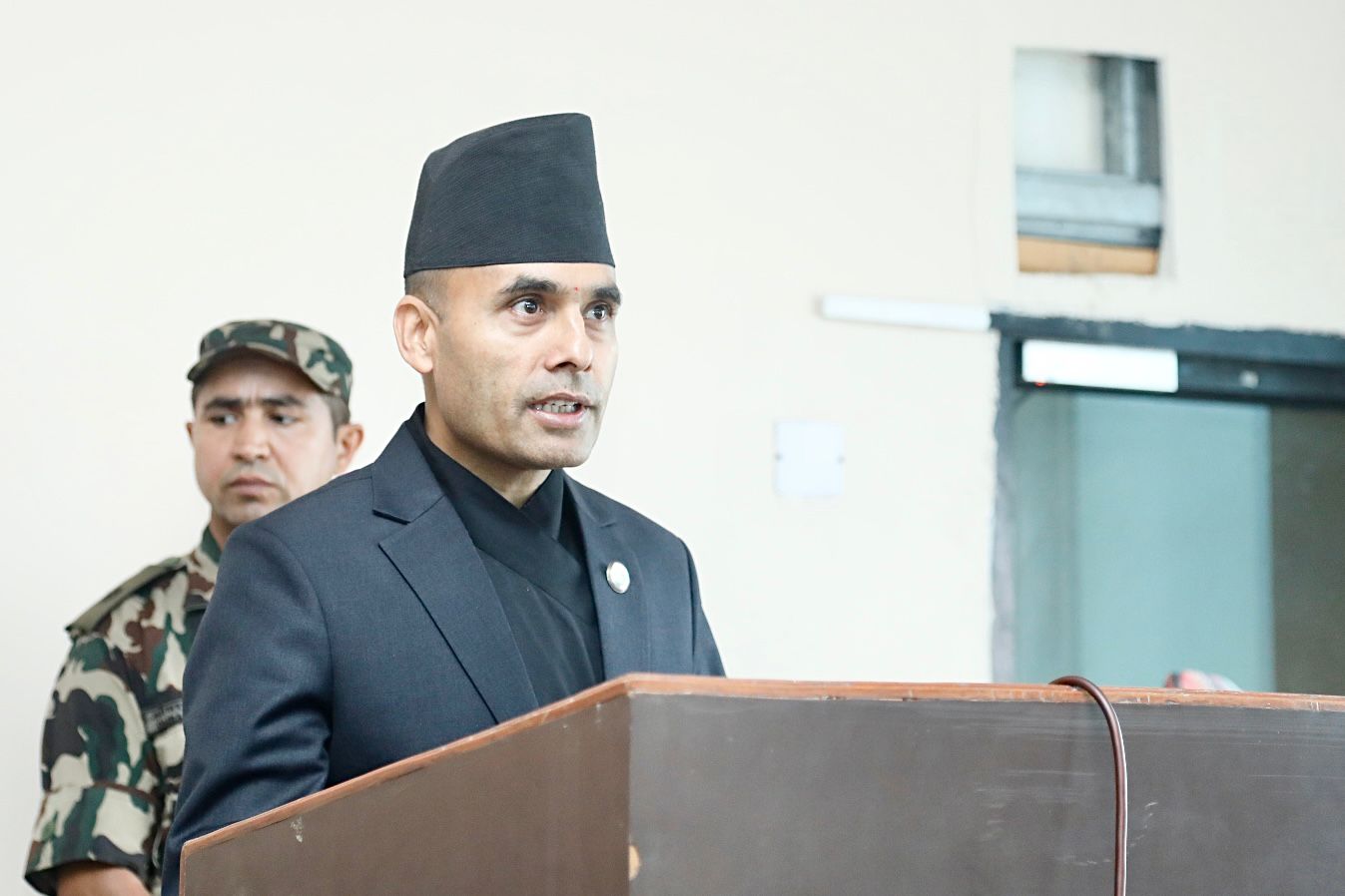 सञ्चारमन्त्रीद्वारा सुरक्षण मुद्रण केन्द्रको निरीक्षण, २४ घण्टामै लाइसेन्स छाप्ने व्यवस्था हुने