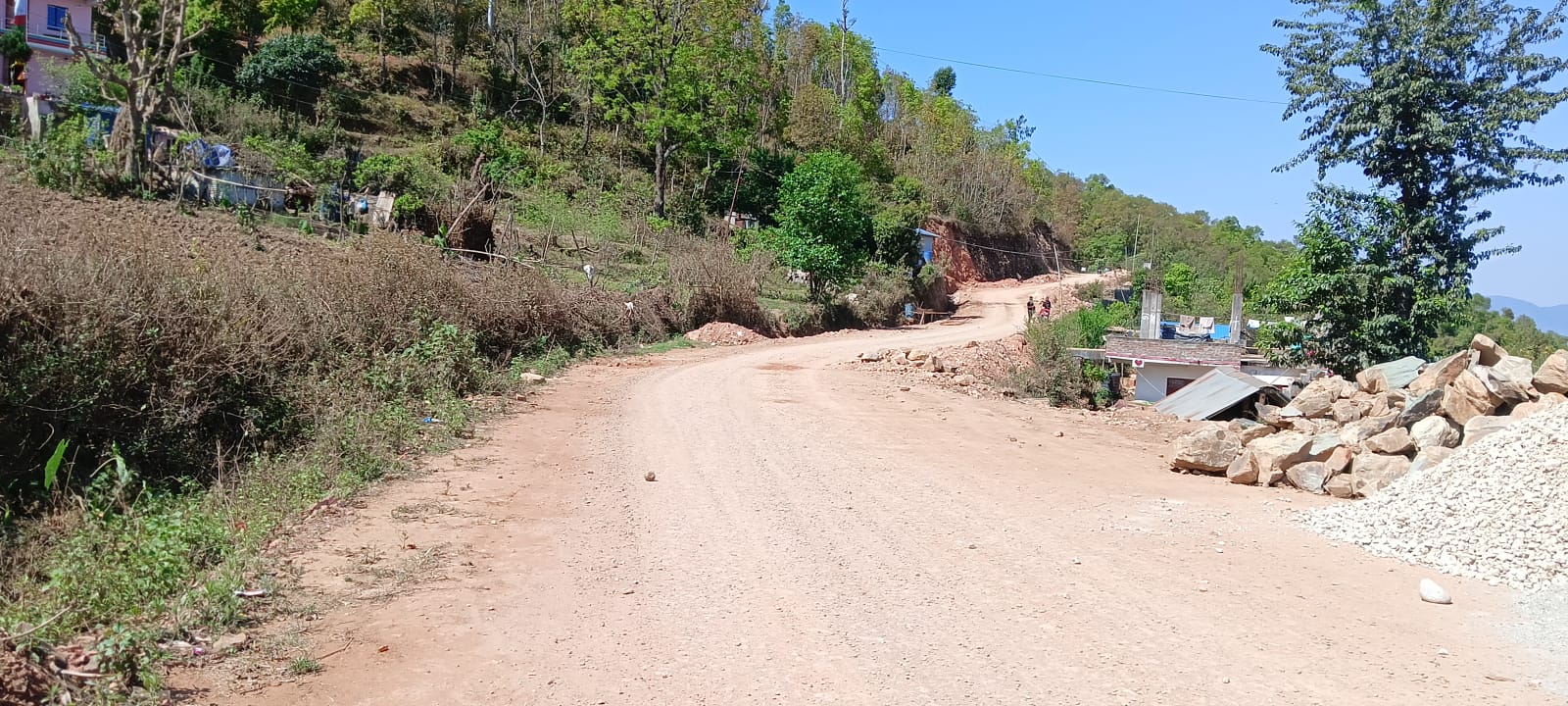 सेलेघाट–रामेछाप–साँघुटार सडकको निर्माण कार्य कछुवा गतिमा