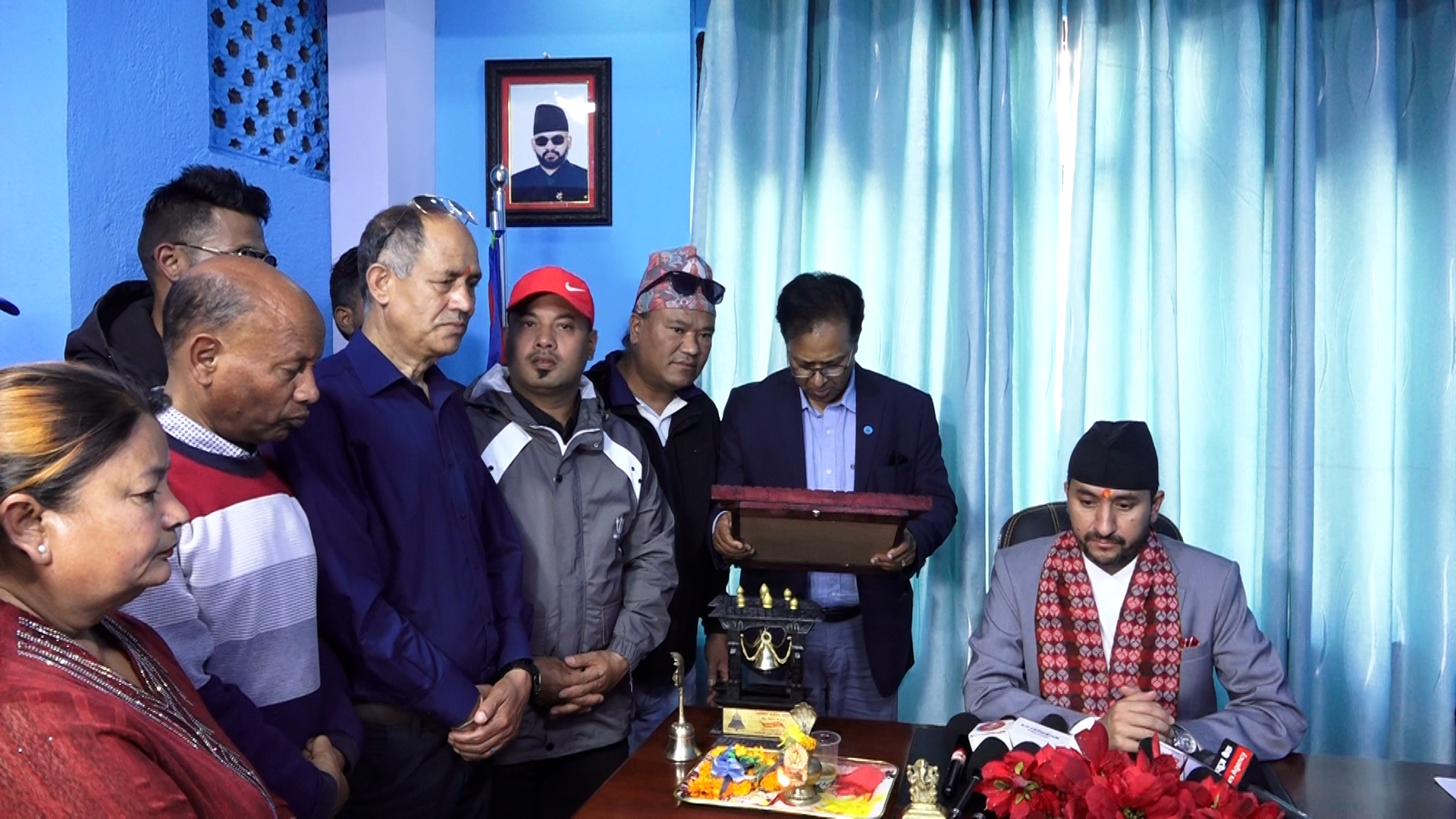 सांसद खरेलको सम्पर्क कार्यालय उद्घाटन, चुनाव जितेपछि हराउने प्रथाको अन्त्य गर्ने उद्देश्य