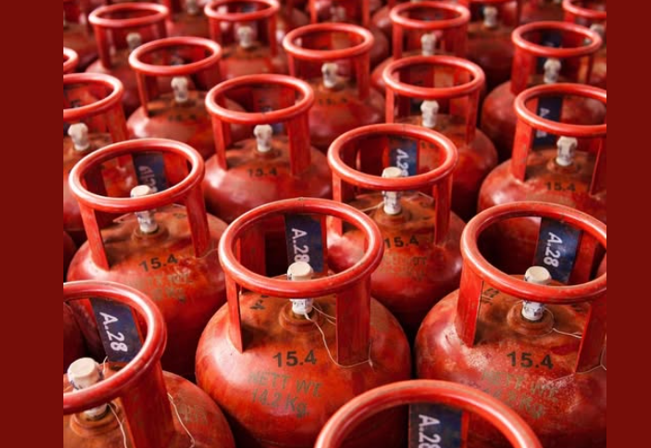 भारतमा व्यावसायिक एलपीजी र हवाई इन्धनको मूल्यमा भारी वृद्धि खाना पकाउने ग्यासको मूल्य भने यथावत