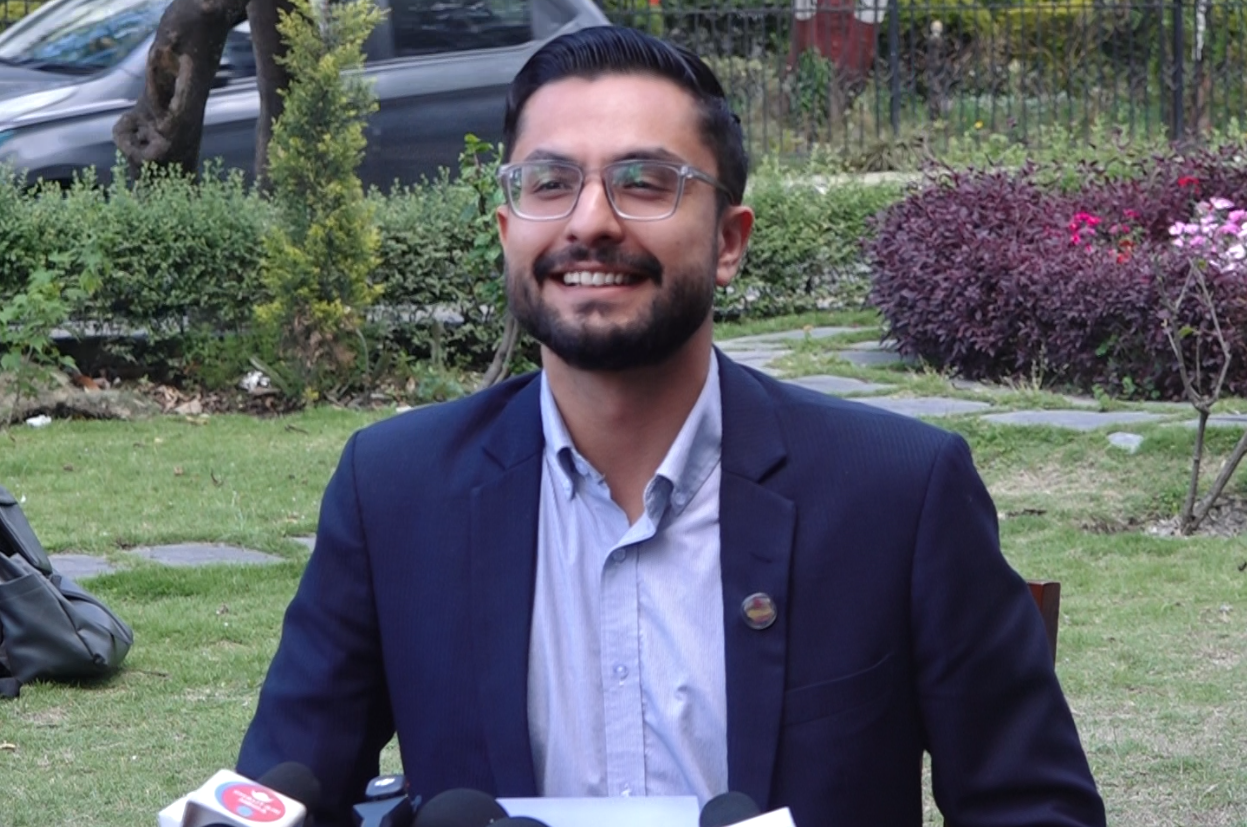 शनिबार र आइतबार सार्वजनिक बिदा दिने सरकारको निर्णय, नौं बजेदेखि कार्यालय खुल्ने शनिबार र आइतबार सार्वजनिक बिदा दिने सरकारको निर्णय, नौं बजेदेखि कार्यालय खुल्ने