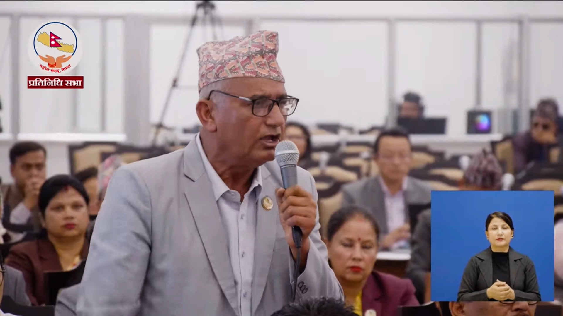 गुरु बराल भन्छन सरकारले सुकुम्वासीमाथि अमानवीय हमला गर्यो गुरु बराल भन्छन सरकारले सुकुम्वासीमाथि अमानवीय हमला गर्यो