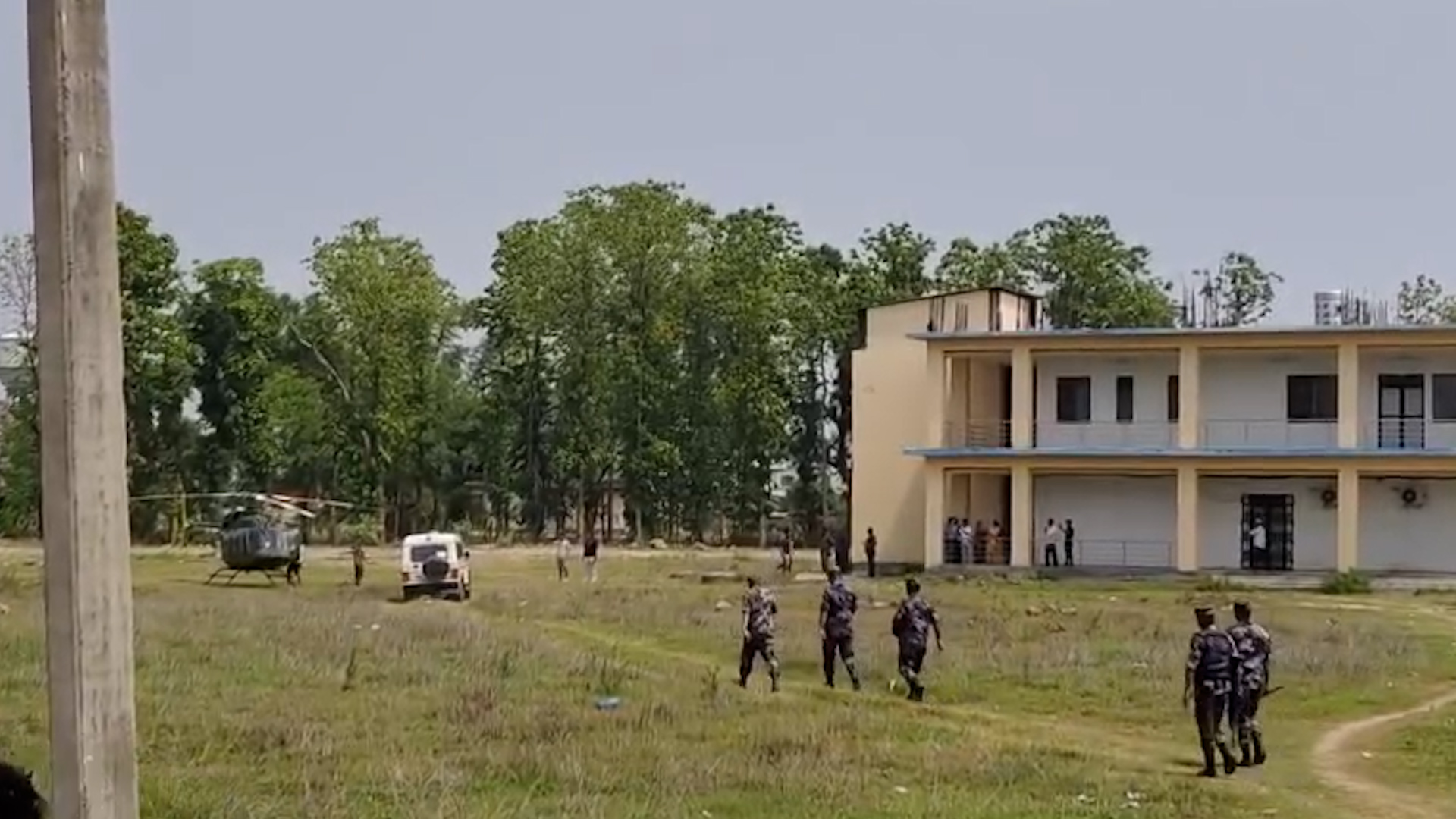 तालिम लिइरहेका आठ जना सशस्त्र प्रहरी जवान बेहोस्