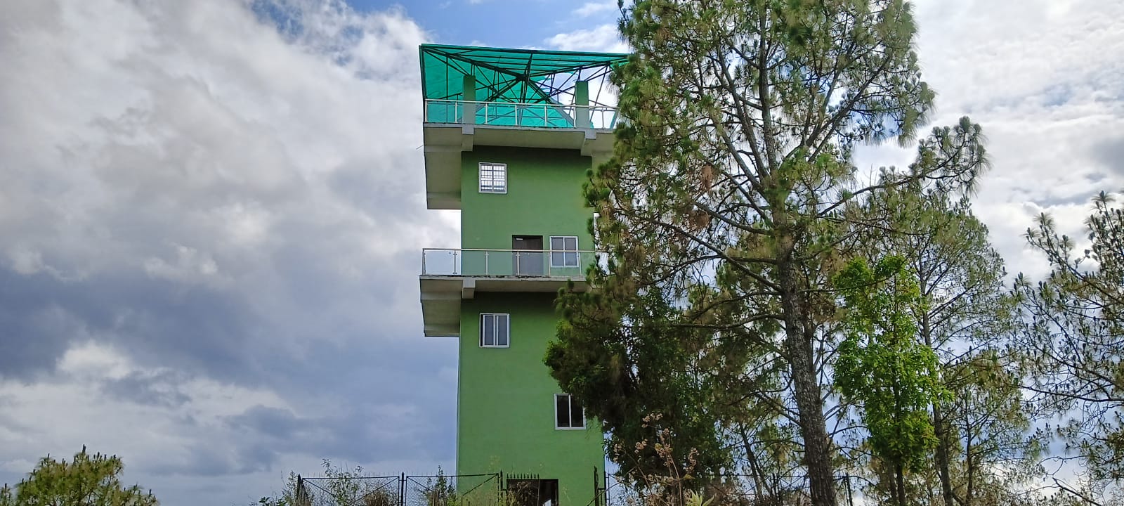 सञ्चालनमा नै नआई खण्डहरमा परिणत हुँदै सुलिथुम्काको भ्यू टावर