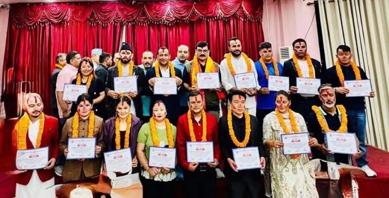 वैदेशिक रोजगार व्यवसायी संघमा खत्रीको नेतृत्व, अधिकांश पदमा संयुक्त प्यानलको कब्जा वैदेशिक रोजगार व्यवसायी संघमा खत्रीको नेतृत्व, अधिकांश पदमा संयुक्त प्यानलको कब्जा