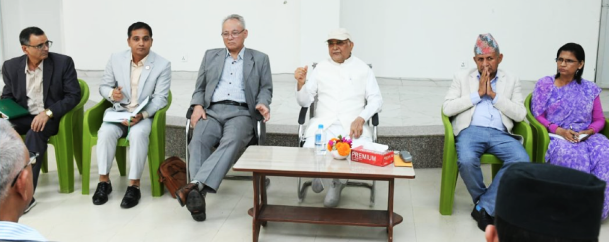 विष्णु पौडेल पक्राउपछि च्यासलमा एमालेको आकस्मिक बैठक शुरु विष्णु पौडेल पक्राउपछि च्यासलमा एमालेको आकस्मिक बैठक शुरु