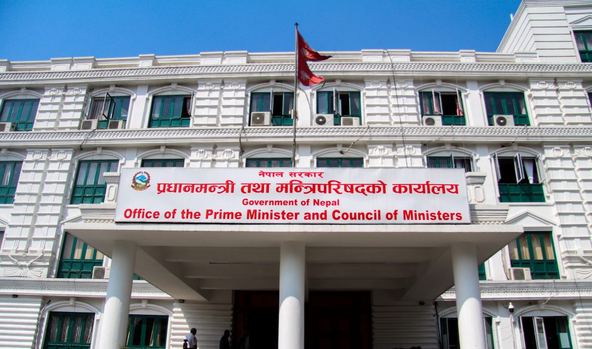 बालेन सरकारका विश्वासपात्र शाखा अधिकृतमाथि गम्भीर आरोप, सम्पत्ति छानबिनको माग गर्दै प्रधानमन्त्री कार्यालयमा उजुरी