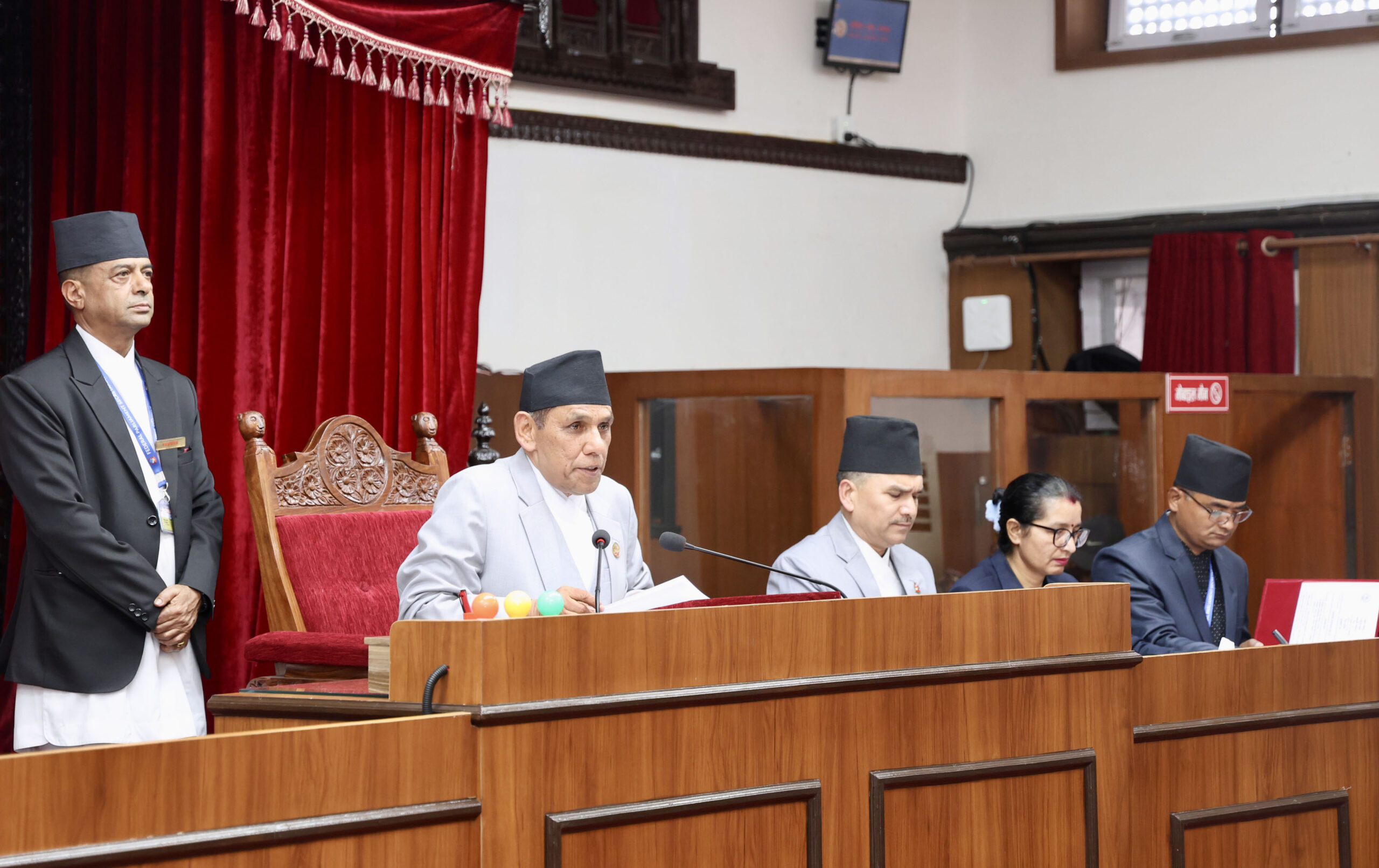 सांसदहरूको नाराबाजीपछि राष्ट्रिय सभा बैठक स्थगित सांसदहरूको नाराबाजीपछि राष्ट्रिय सभा बैठक स्थगित