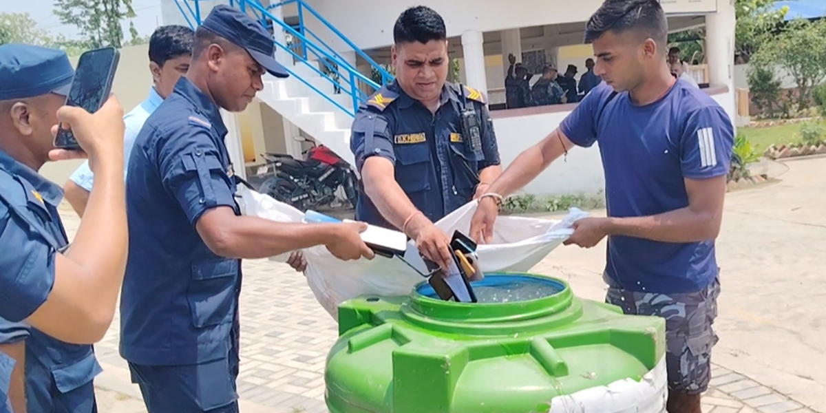 परीक्षा हलबाट जफत गरिएका मोबाइल नष्ट नगर्न सर्वोच्चको अन्तरिम आदेश