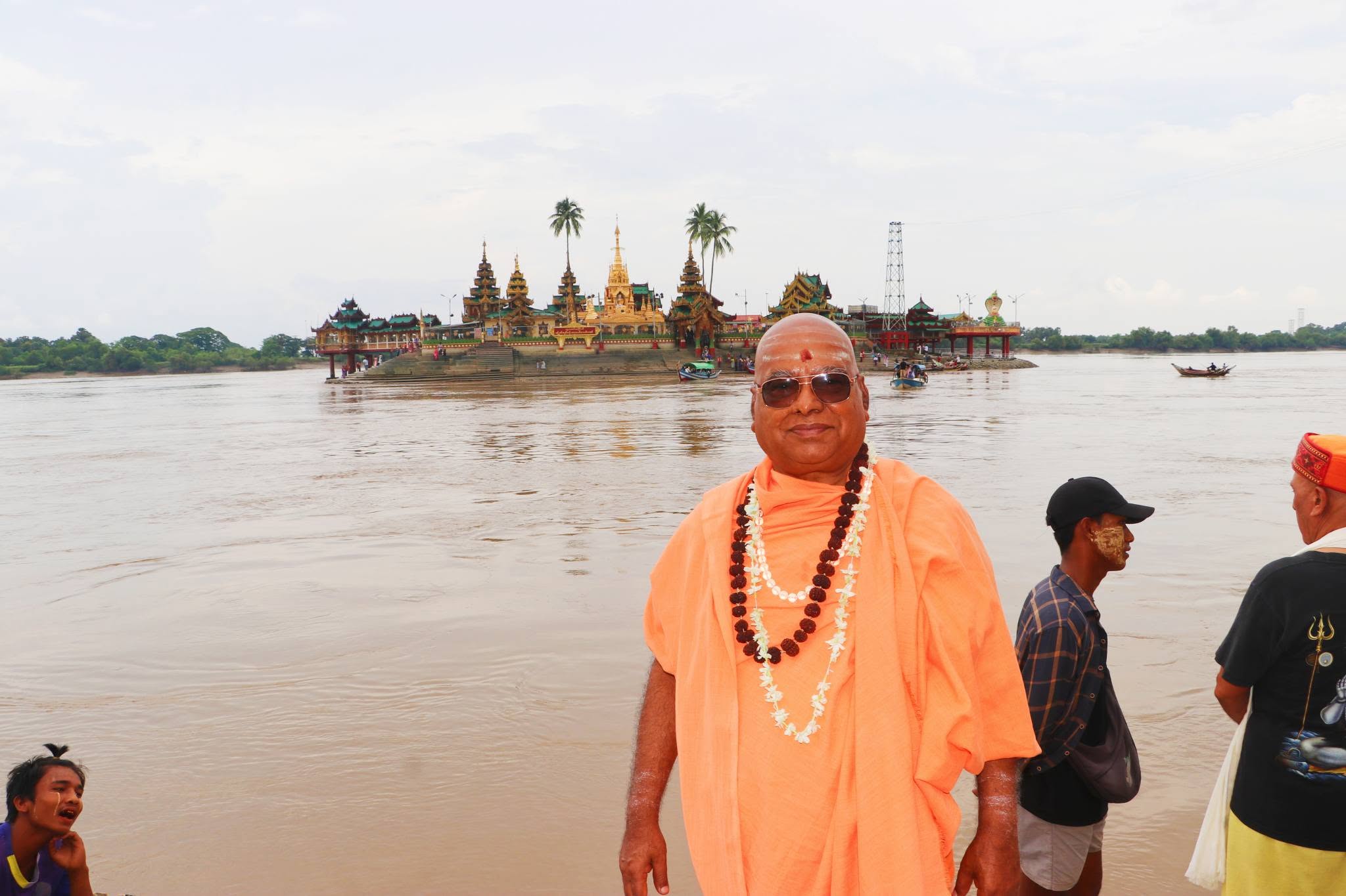 ‘मुलुकमा अभिभावकको अभाव हुँदा द्वन्द्व बढ्यो, शान्ति, सद्भाव र पारस्परिक सम्मान आवश्यक छ’ -स्वामी आत्मानन्द गिरी ‘मुलुकमा अभिभावकको अभाव हुँदा द्वन्द्व बढ्यो, शान्ति, सद्भाव र पारस्परिक सम्मान आवश्यक छ’ -स्वामी आत्मानन्द गिरी