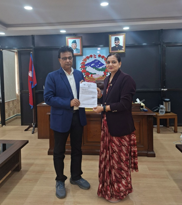 गोडैता नगर अस्पताल सञ्चालनका लागि स्वास्थ्य सामग्री उपलब्ध गराउन मन्त्रालयसँग आग्रह गोडैता नगर अस्पताल सञ्चालनका लागि स्वास्थ्य सामग्री उपलब्ध गराउन मन्त्रालयसँग आग्रह