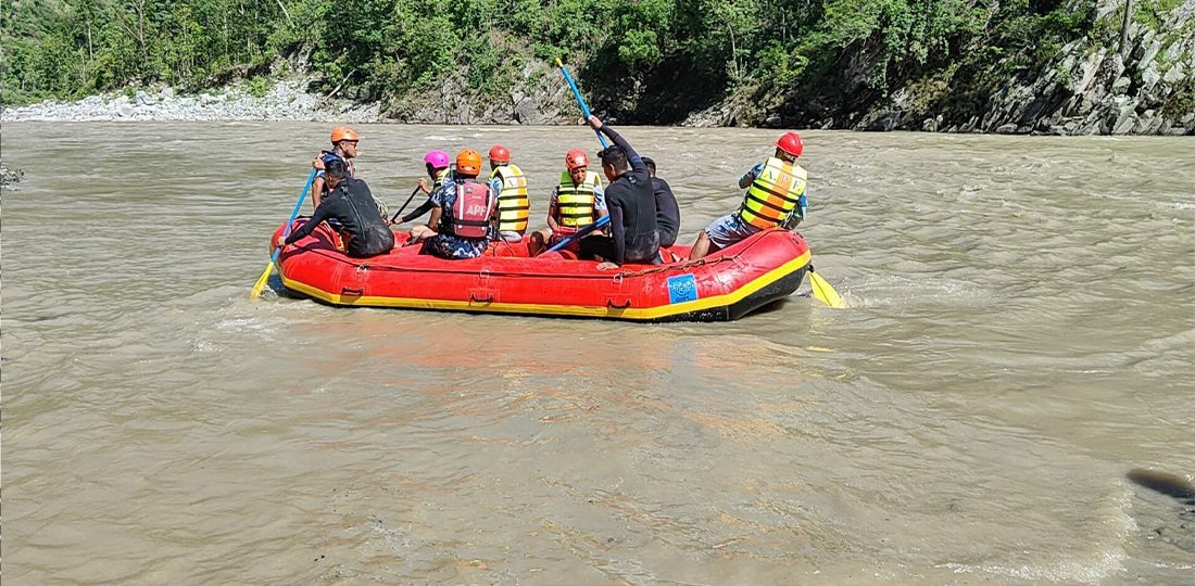 १२ दिन बित्दा पनि कर्णालीमा बेपत्ता गाडी र सहचालकको अत्तोपत्तो भएन ,खोजी टोली फिर्ता