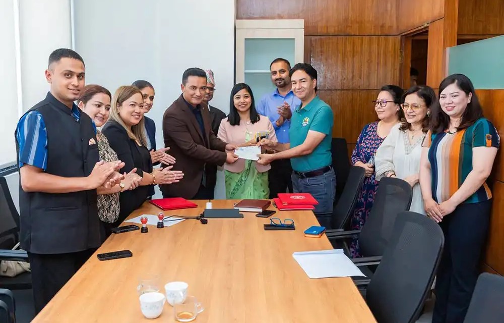 मानव सेवा आश्रमका बालबालिकाको शिक्षा र असहायको उपचारमा ४० लाख सहयोग मानव सेवा आश्रमका बालबालिकाको शिक्षा र असहायको उपचारमा ४० लाख सहयोग