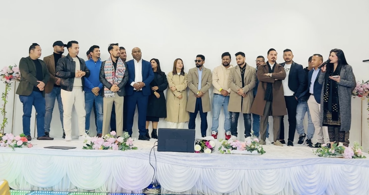 सिड्नीमा 'मालती मंगले'को ओभरफ्लो शो, सांगीतिक माहोलमा गुन्जिए रामकृष्ण ढकाल सिड्नीमा 'मालती मंगले'को ओभरफ्लो शो, सांगीतिक माहोलमा गुन्जिए रामकृष्ण ढकाल