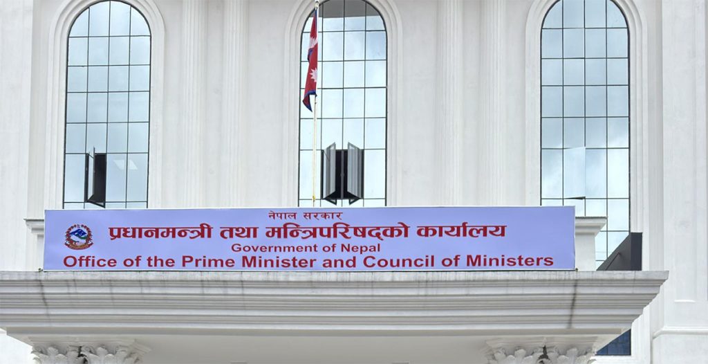 सरकारी कर्मचारीलाई गाडी किन्न ६० लाखसम्म ऋण दिने सरकारको तयारी सरकारी कर्मचारीलाई गाडी किन्न ६० लाखसम्म ऋण दिने सरकारको तयारी