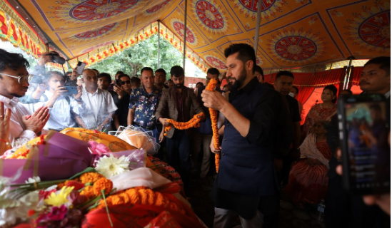 गोपालमान श्रेष्ठलाई अन्तिम श्रद्धाञ्जली दिन सानेपामा जुटे शीर्ष राजनीतिक नेता